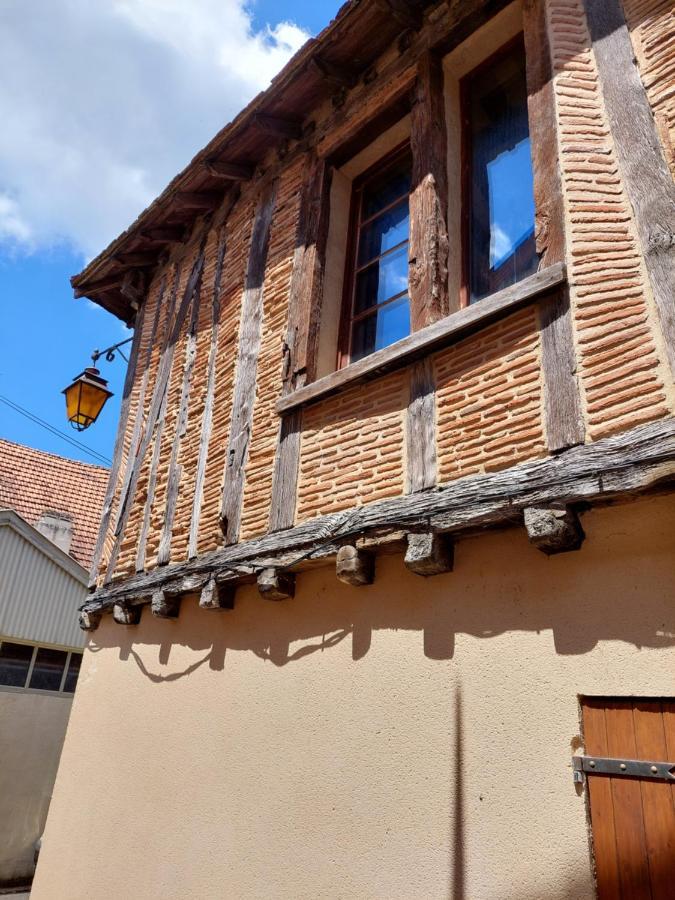 Appartement Les chats à Bergerac Extérieur photo