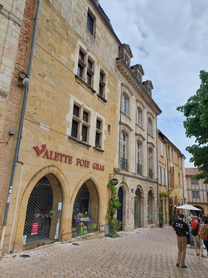 Appartement Les chats à Bergerac Extérieur photo