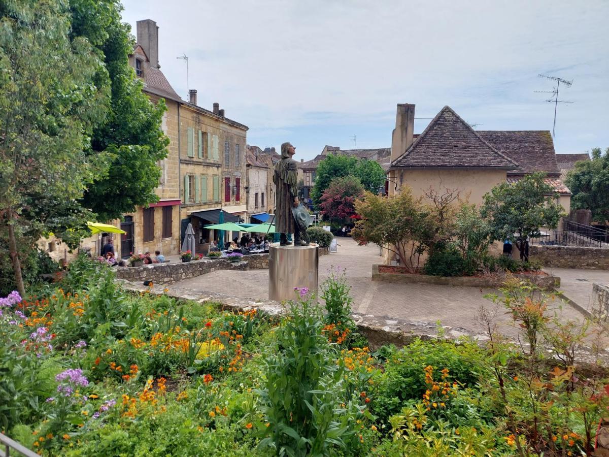 Appartement Les chats à Bergerac Extérieur photo